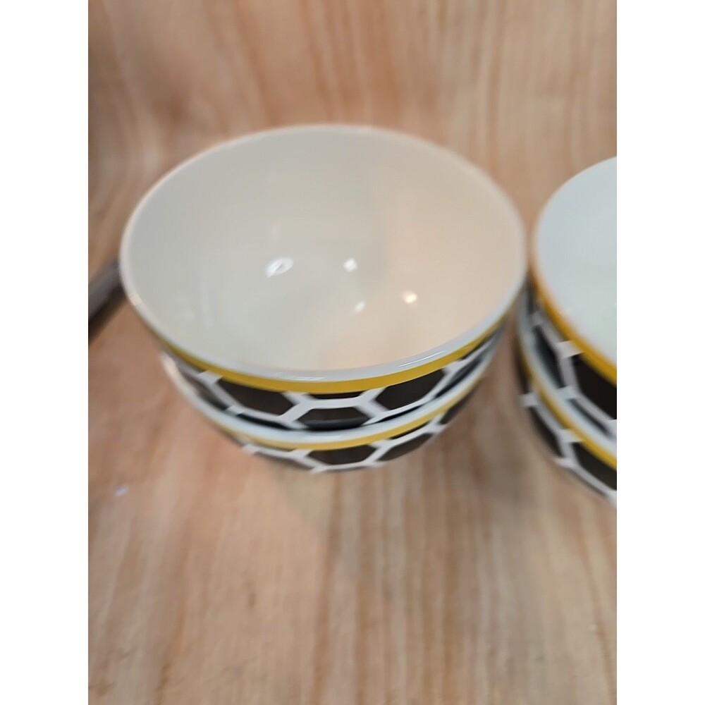 OLD EAST MAIN CO. ARCTIC WHITE SOUP CEREAL BOWL HONEYCOMB PATTERN SET OF 4 - Picture 2 of 7